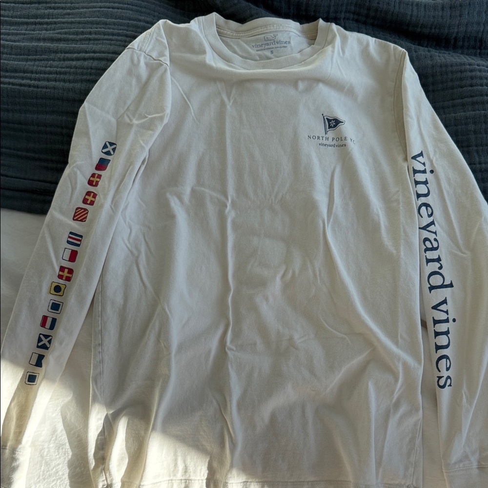 Vineyard Vines White Long Sleeve with Flag Sleeve